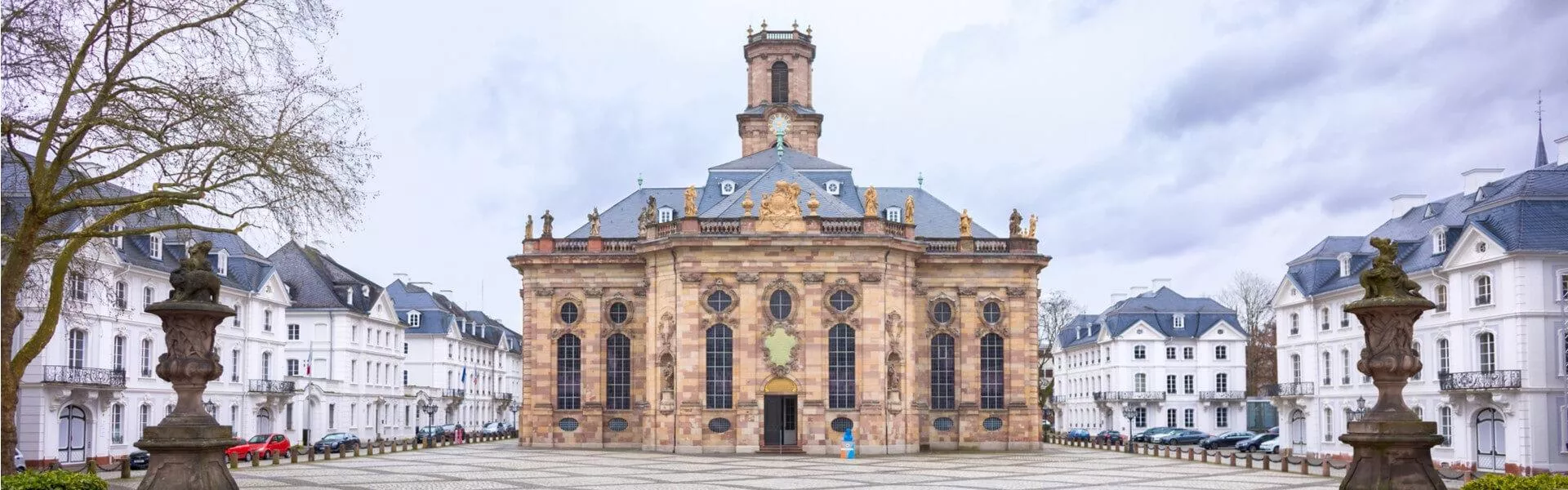 Op een gezellige camping in Saarbrücken vakantie vieren 