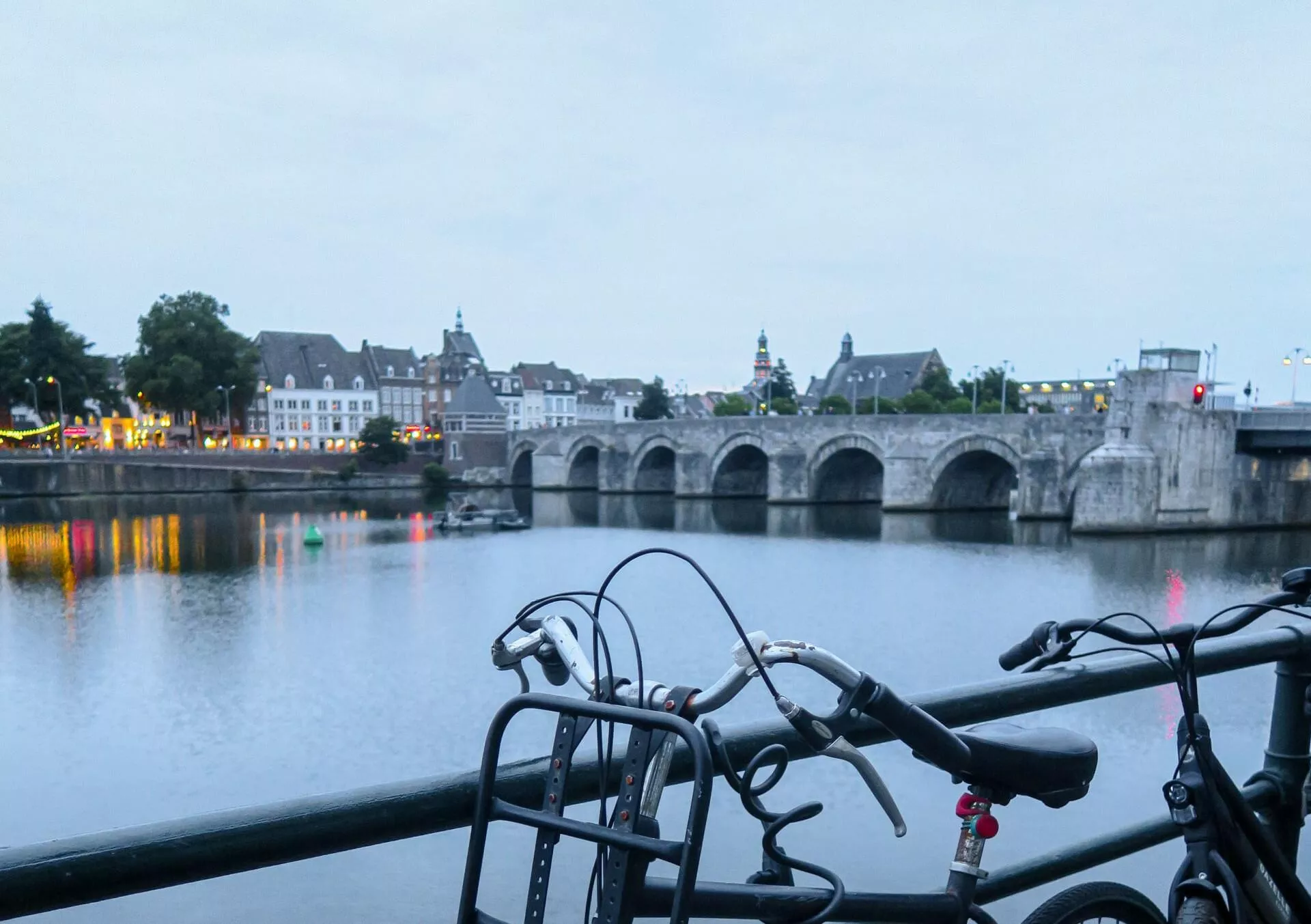 Fietsen langs de Maas in Zuid-Limburg