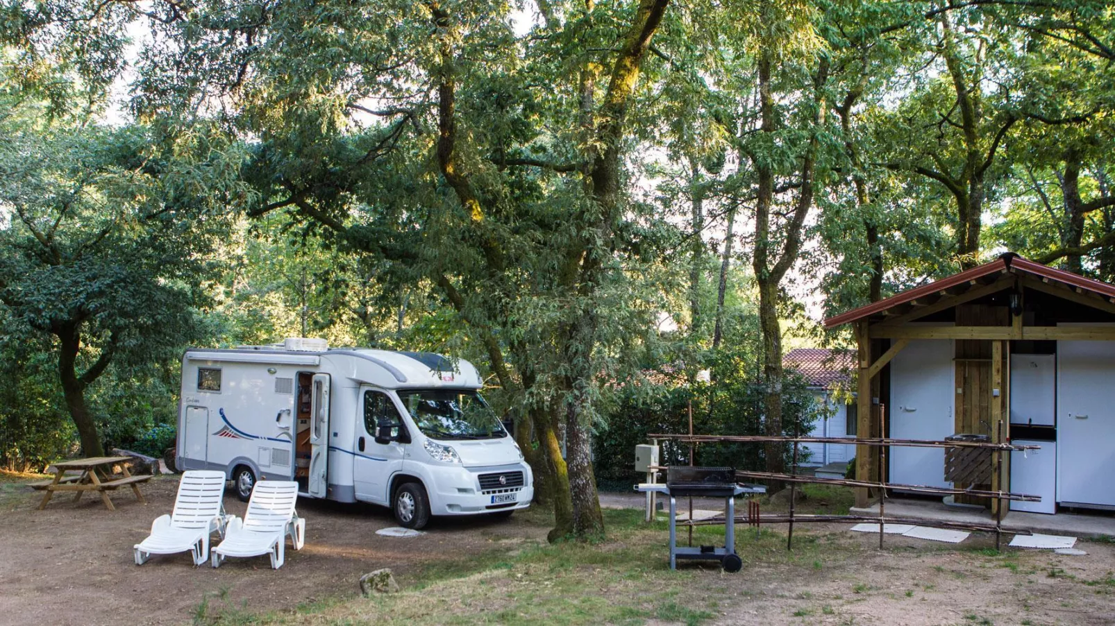 Camping Château Le Verdoyer -