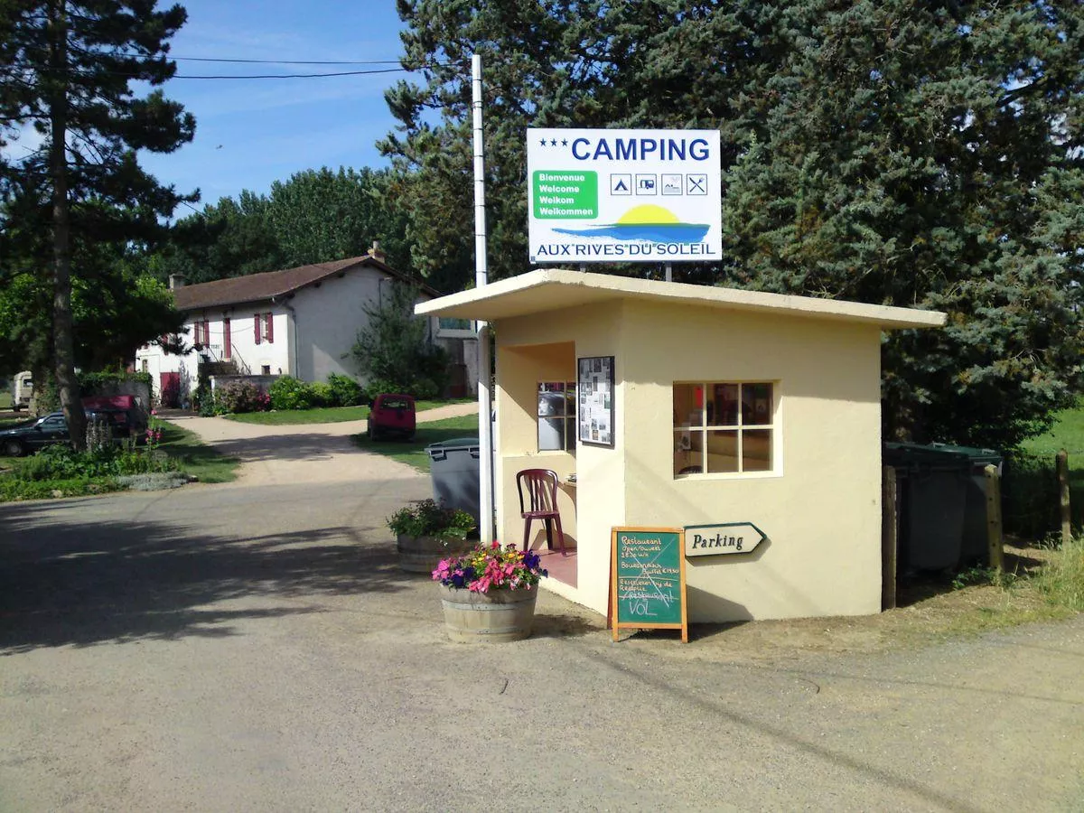 Camping Aux Rives du Soleil -