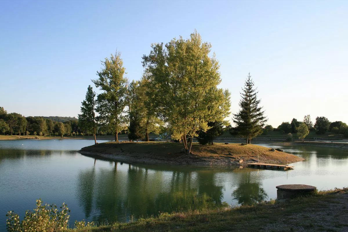 Camping Les 3 Lacs du Soleil -