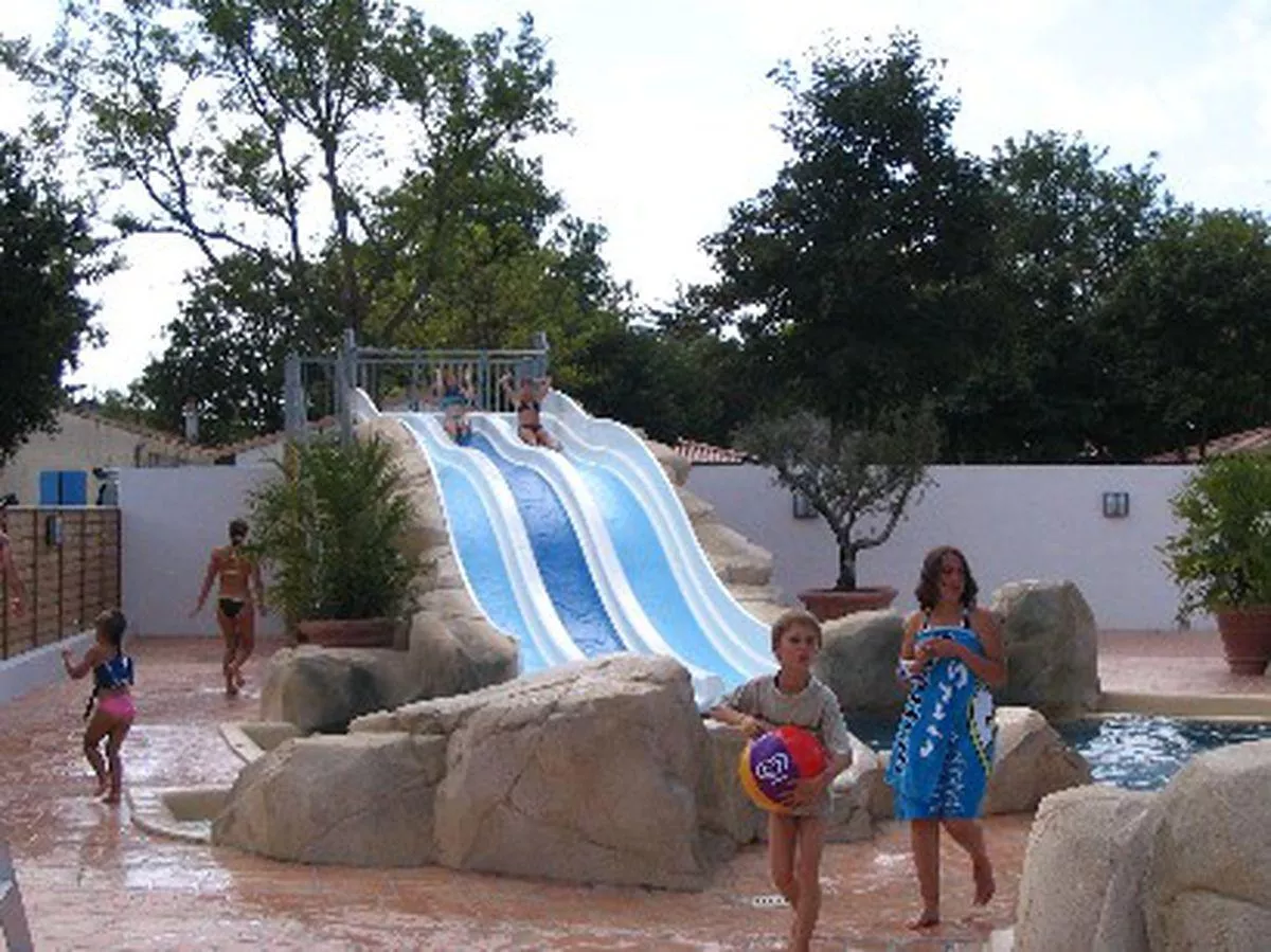 Camping Les Gros Joncs -