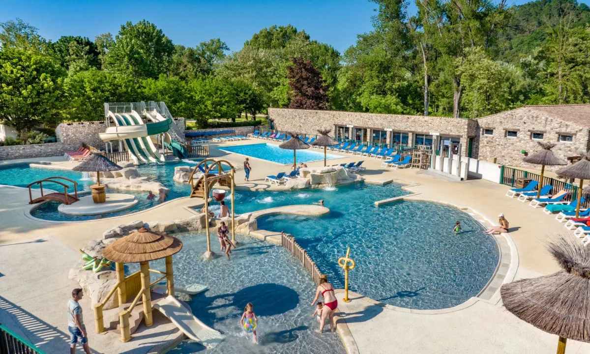 Camping Le Castel Rose - Ciela Village -