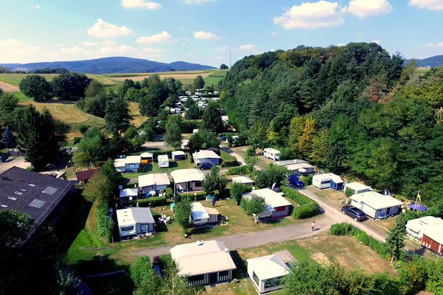 Nibelungen-Camping am Schwimmbad