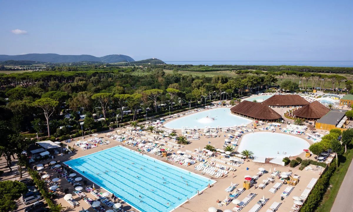 Hu Park Albatros Village -