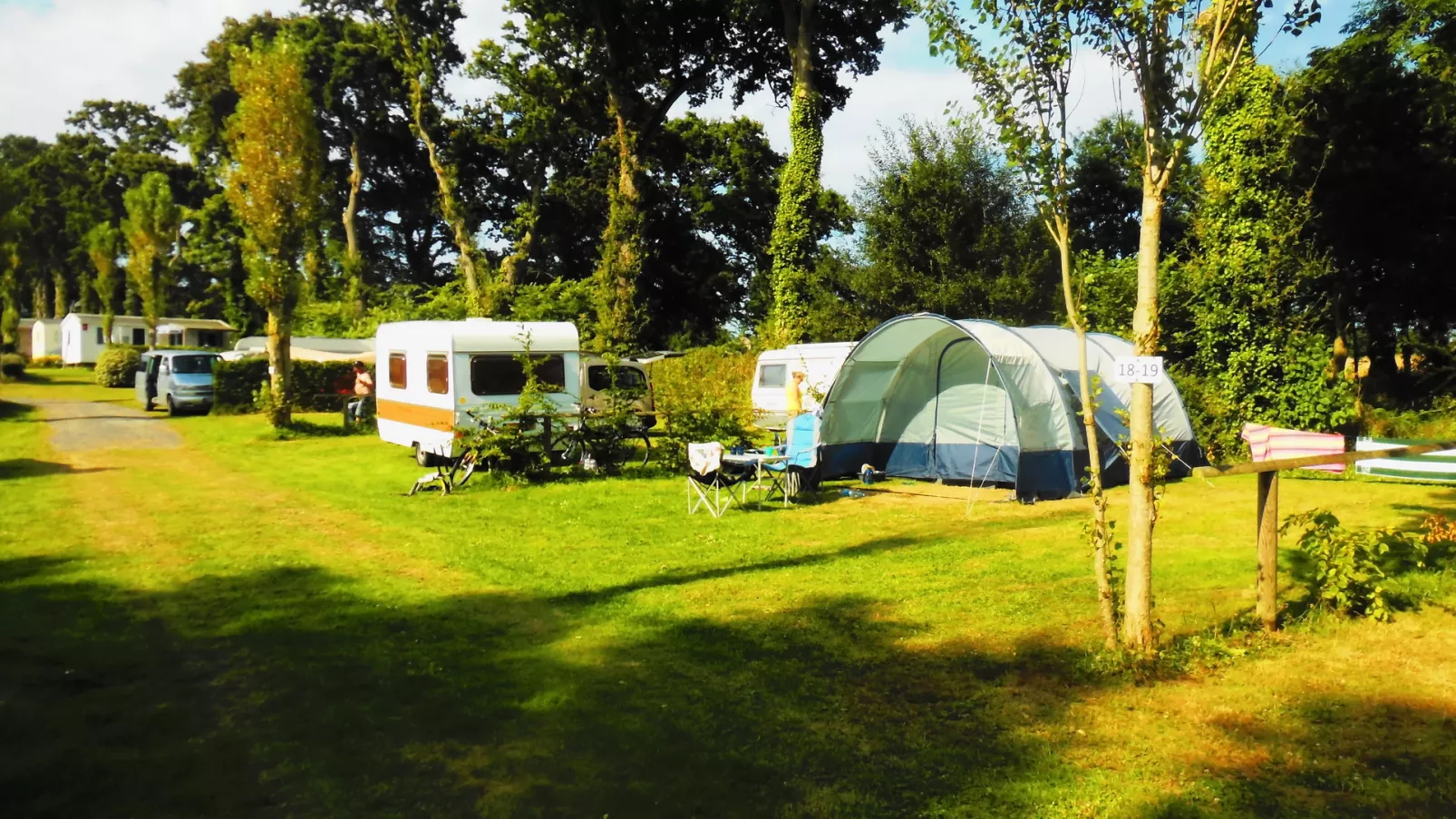 Camping Le Vallon aux Merlettes 