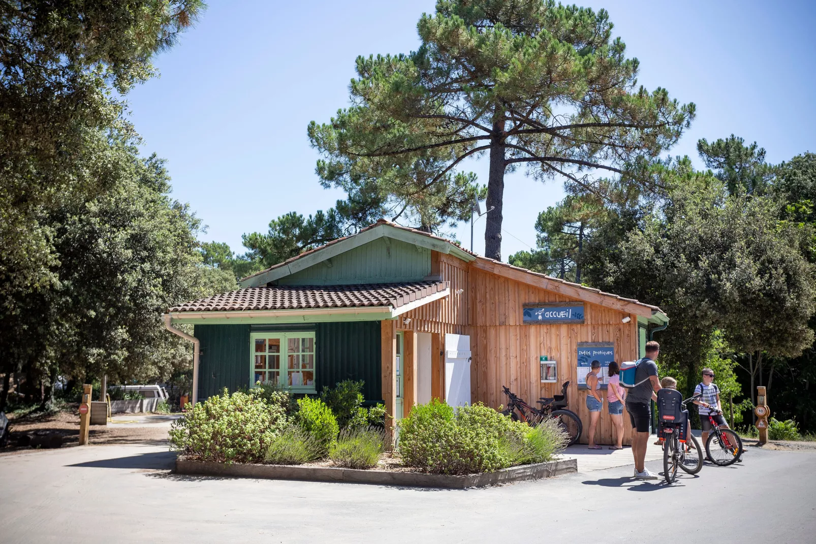 Camping Huttopia Oléron Les Chênes Verts 