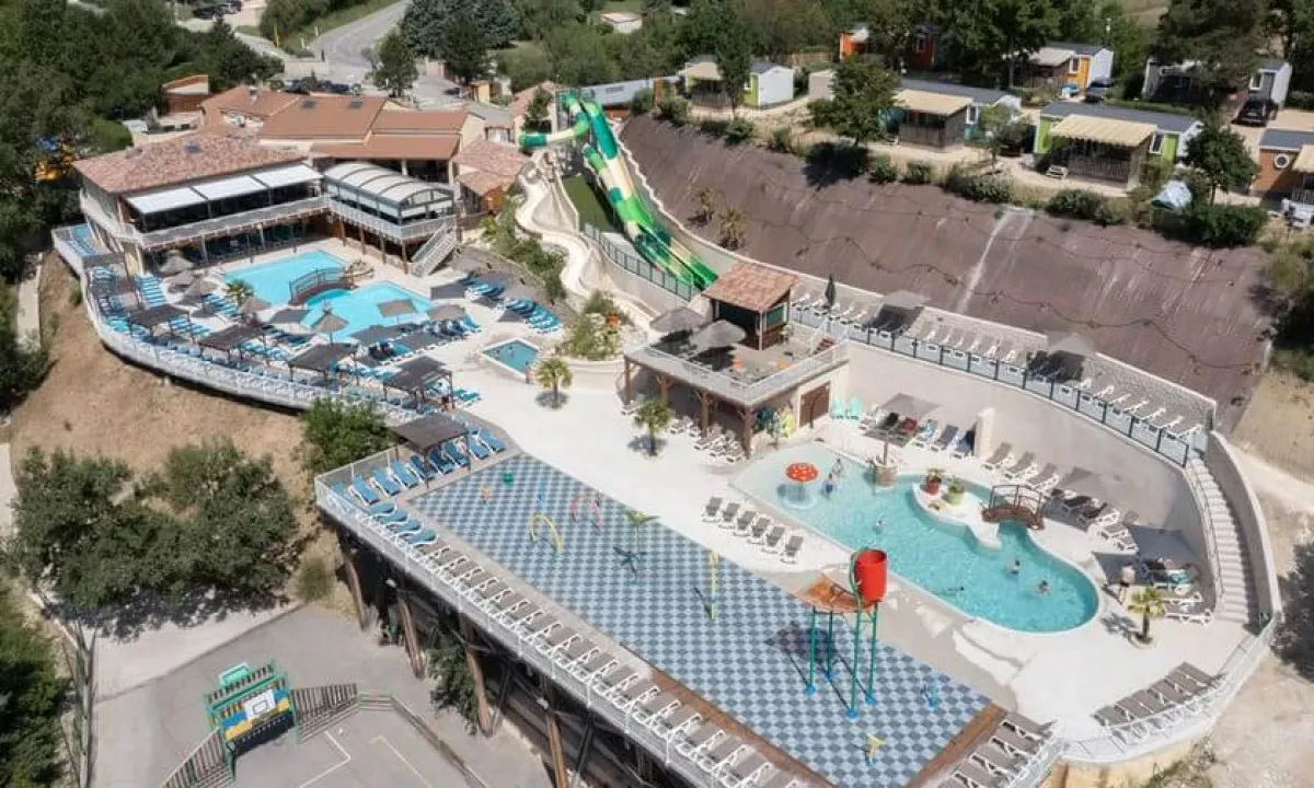 Camping Les Bois de Chatelas - Ciela Village-