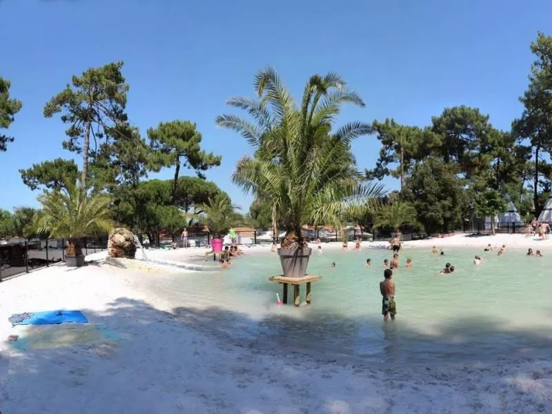 Camping Huttopia Oléron Les Pins 