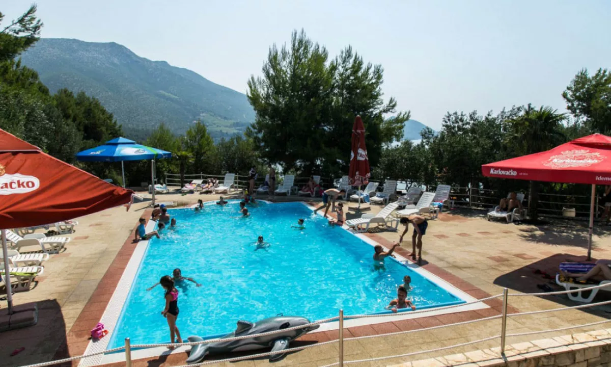 Nevio Camping -