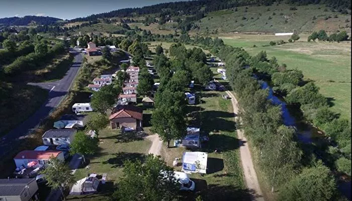 Camping La Cigale de lAllier