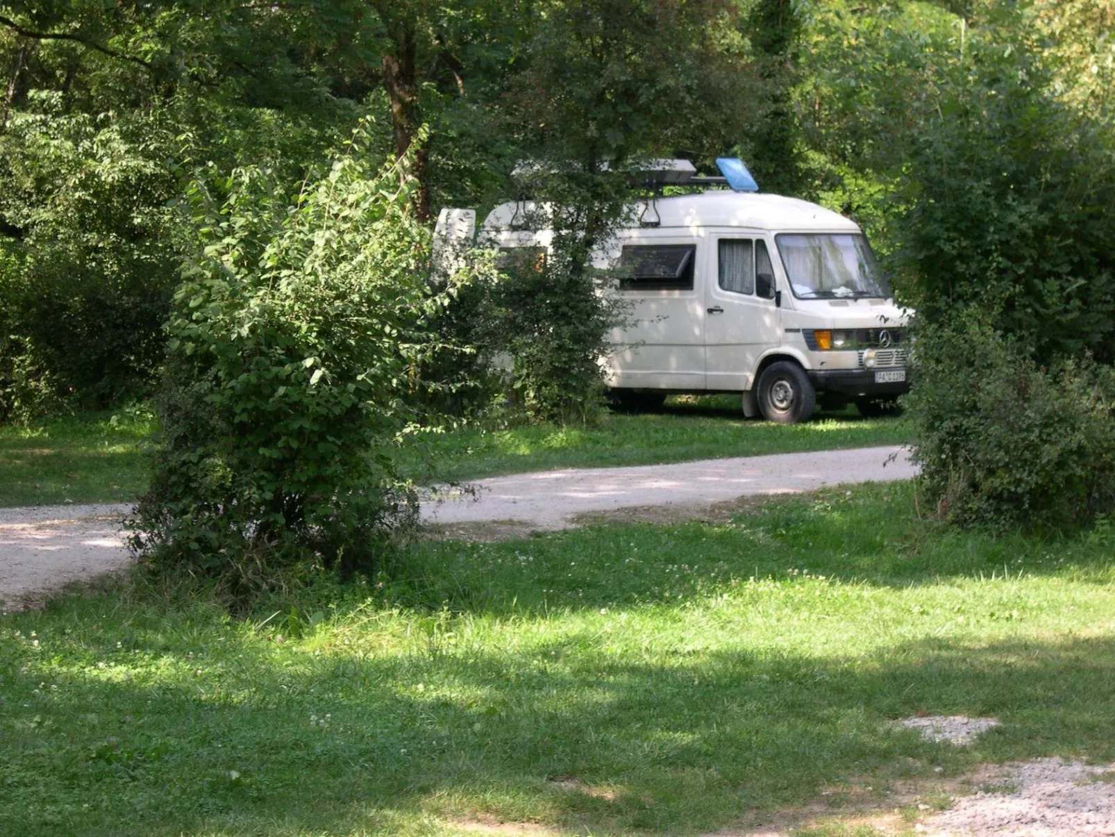 Camping La Croix dArles 