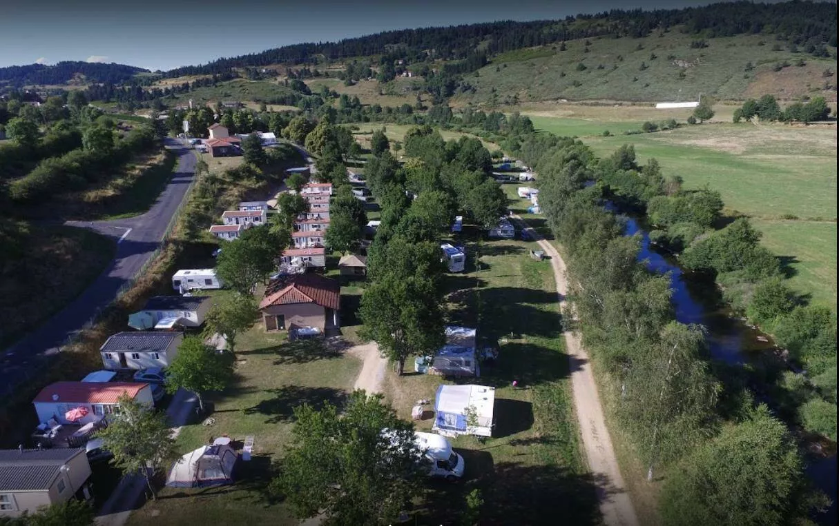 Camping La Cigale de lAllier