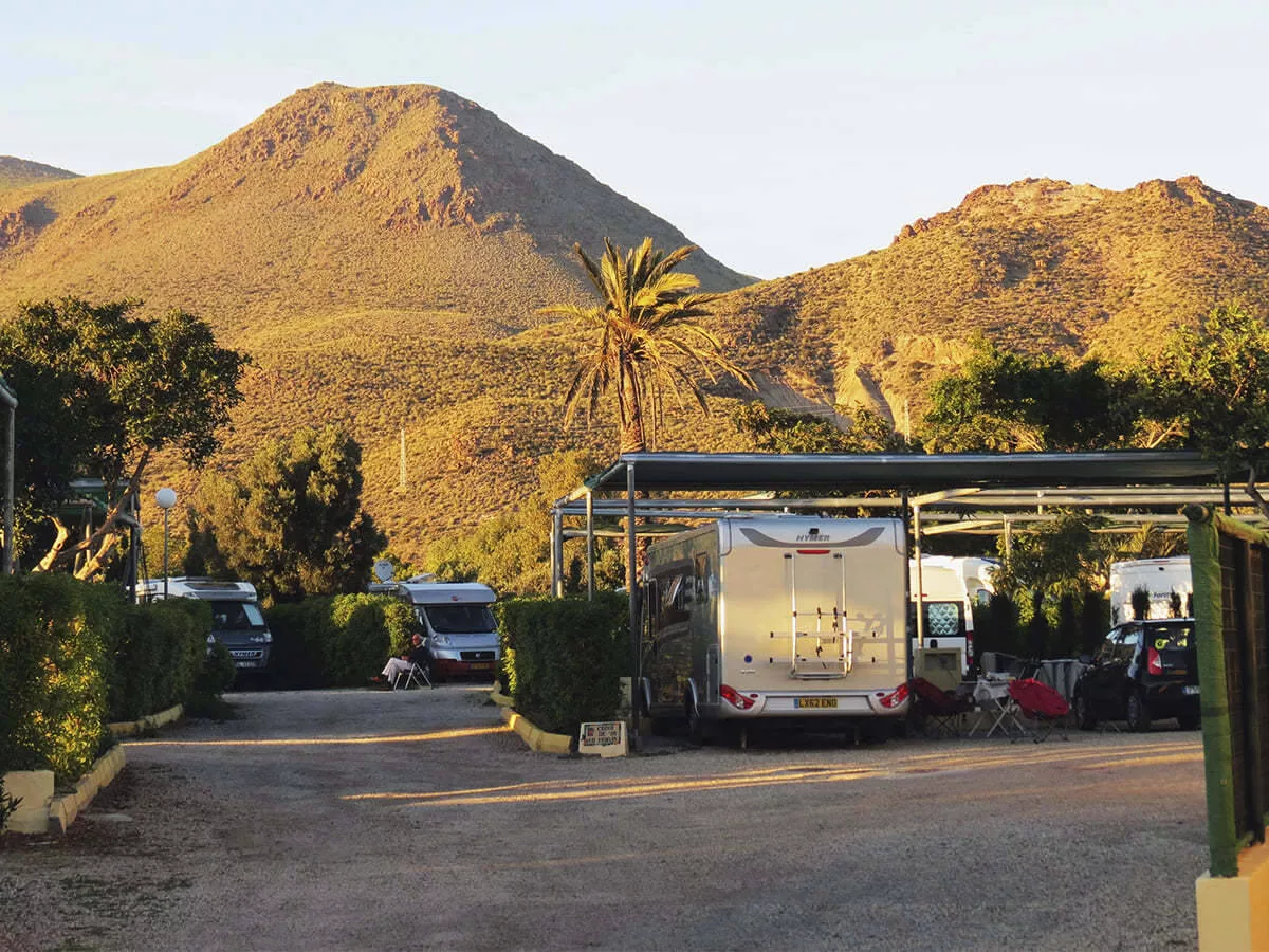 Camping Los Escullos 